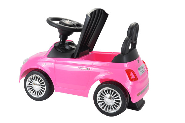 Bergruimte onder de zitting.