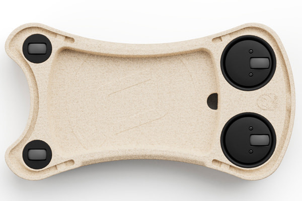 Met twee vaste wielen en twee zwenkwielen