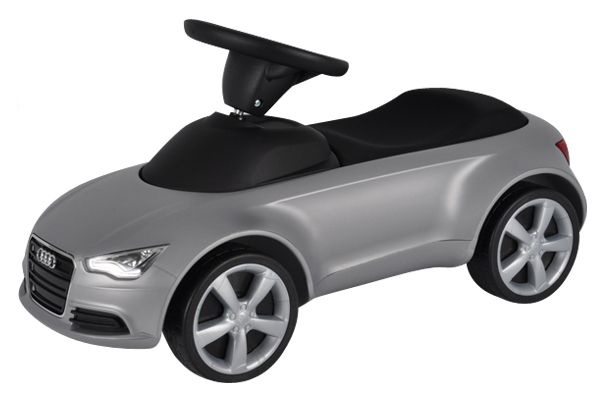 Loopauto Audi Quattro grijs.