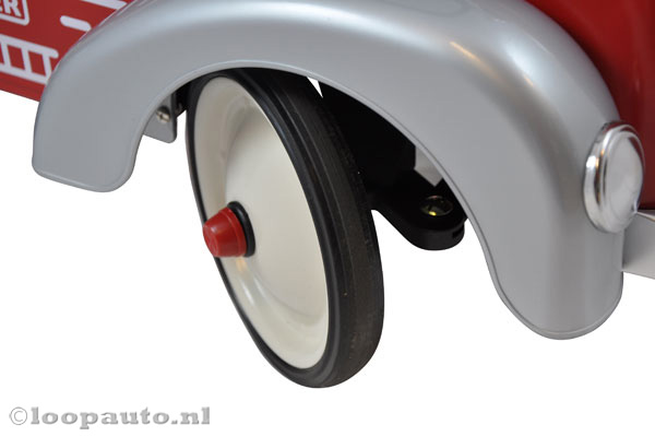 Stalen velgen met rubberen banden.