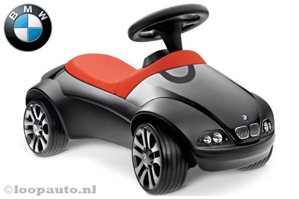 BMW loopauto in de kleur zwart.