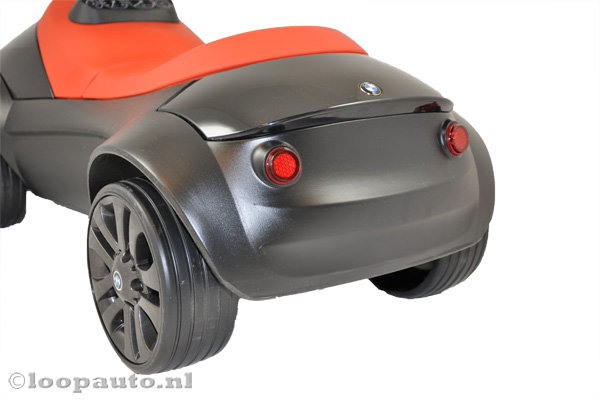 Mooie achterkant met lampen.