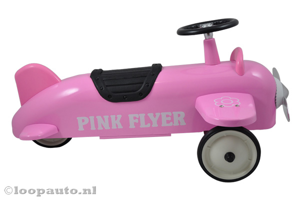 Zie je jouw kleine meid al door de kamer vliegen?