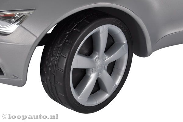 5 spaaks velgen met geluidsarme banden.