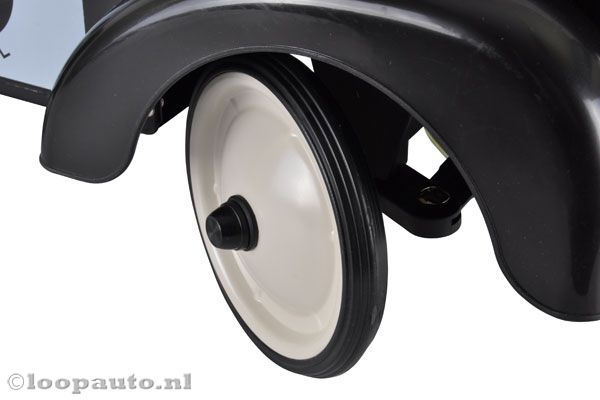 Met rubberen anti-kras wielen.