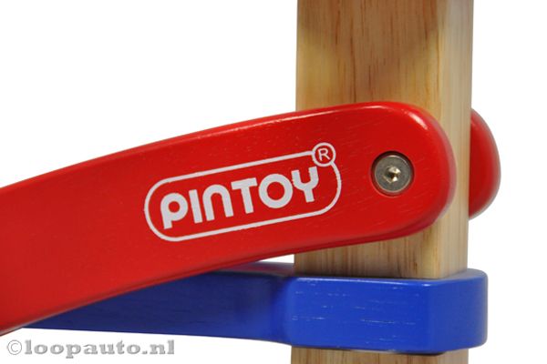 Zeer degelijk houten frame.